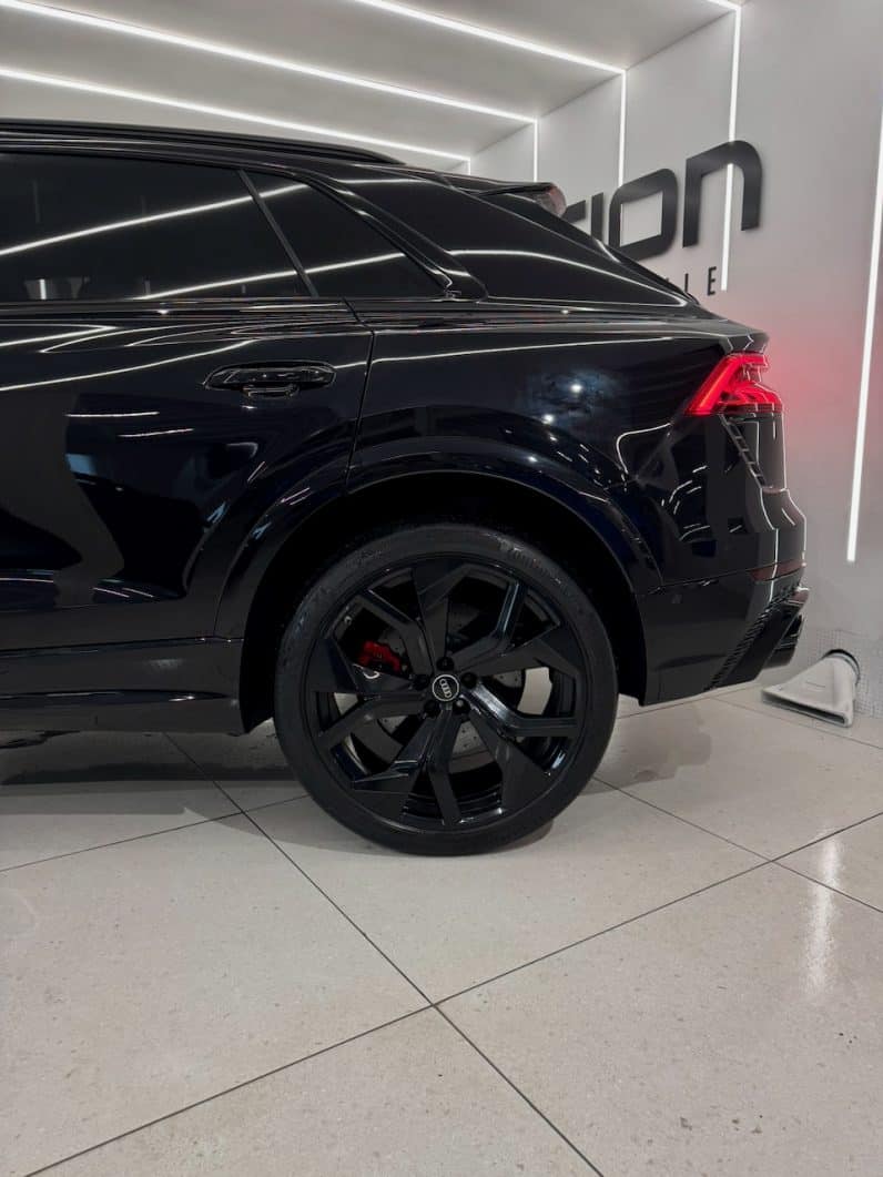 
								AUDI RSQ8 4.0 v8 TFSI 600 ch QUATTRO PACK RS DYNAMIC full									