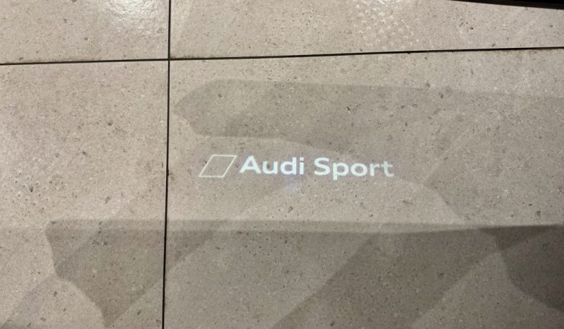 
								AUDI RSQ8 4.0 v8 TFSI 600 ch QUATTRO PACK RS DYNAMIC full									