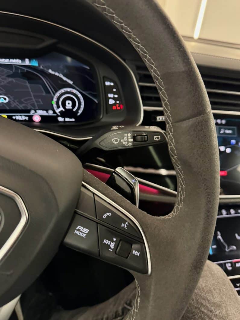 
								AUDI RSQ8 4.0 v8 TFSI 600 ch QUATTRO PACK RS DYNAMIC full									