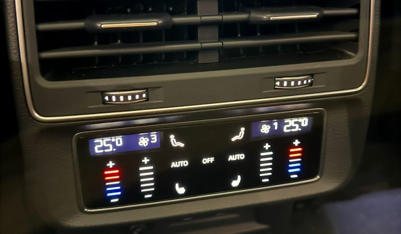 
								AUDI RSQ8 4.0 v8 TFSI 600 ch QUATTRO PACK RS DYNAMIC full									