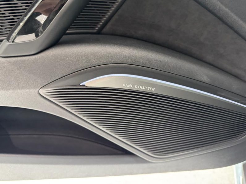 
								AUDI TT III RS phase 2 full									