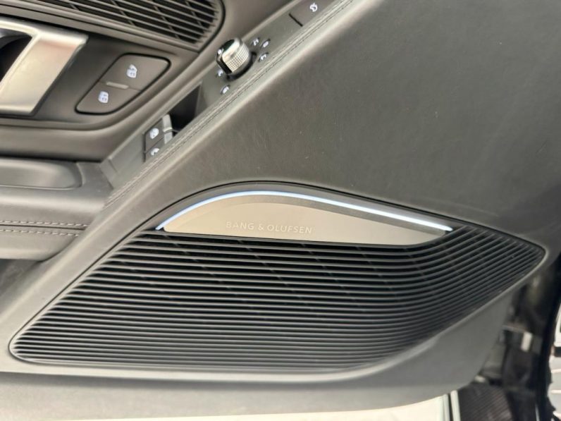 
								AUDI R8 II phase 2 full									