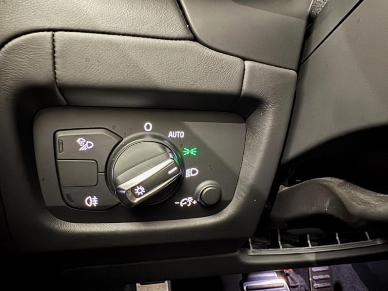 
								AUDI R8 II phase 2 full									