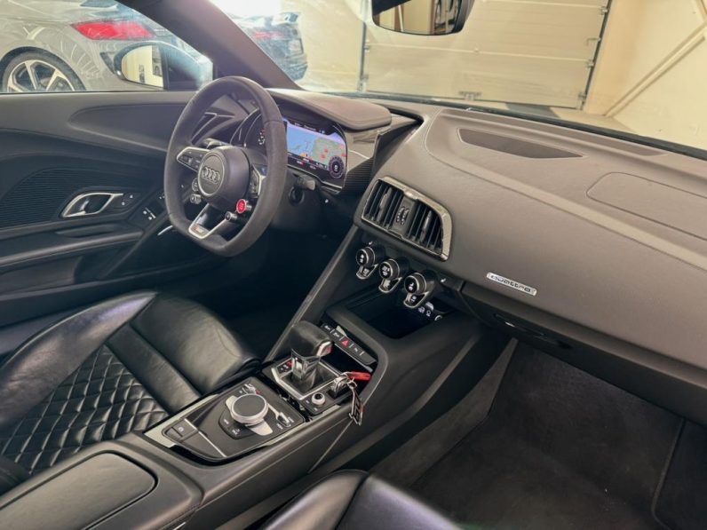 
								AUDI R8 II phase 2 full									