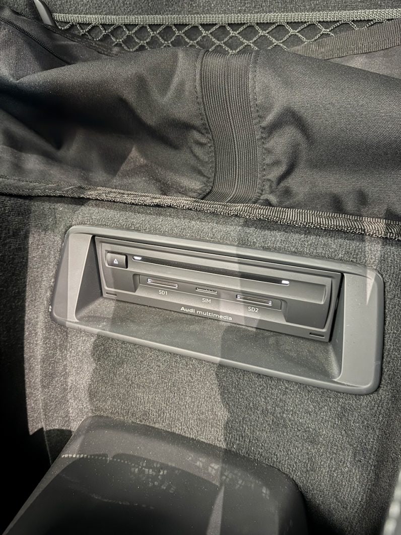 
								AUDI R8 II 5.2 V10 PLUS FSI 610 QUATTRO S TRONIC full									