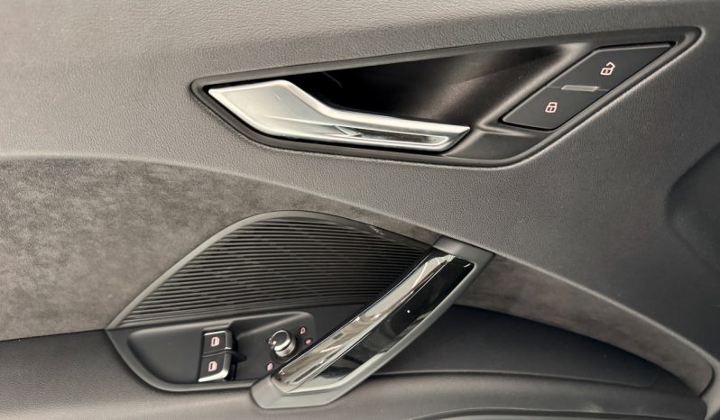 
								Audi TT RS Coupé 2.5 TFSI 400 CV S tronic 7 Quattro full									