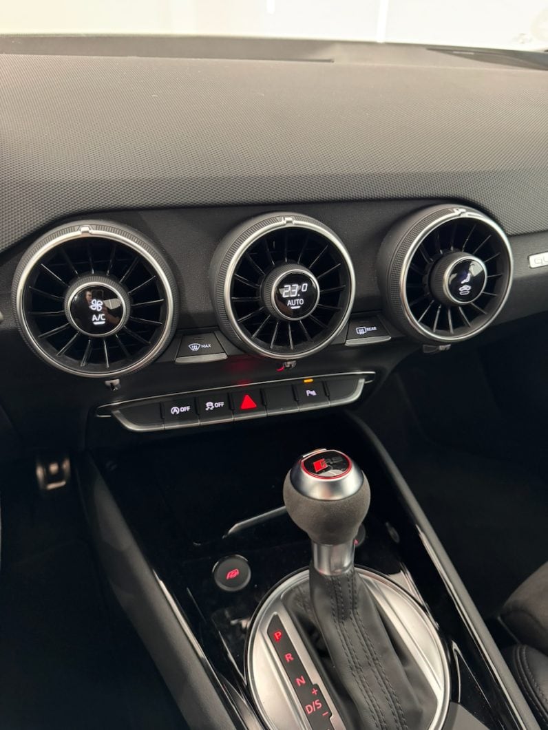 
								Audi TT RS Coupé 2.5 TFSI 400 CV S tronic 7 Quattro full									