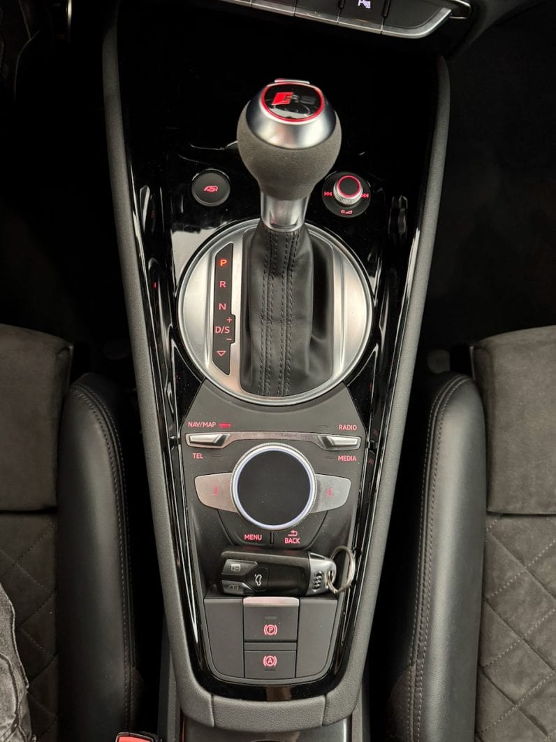 
								Audi TT RS Coupé 2.5 TFSI 400 CV S tronic 7 Quattro full									