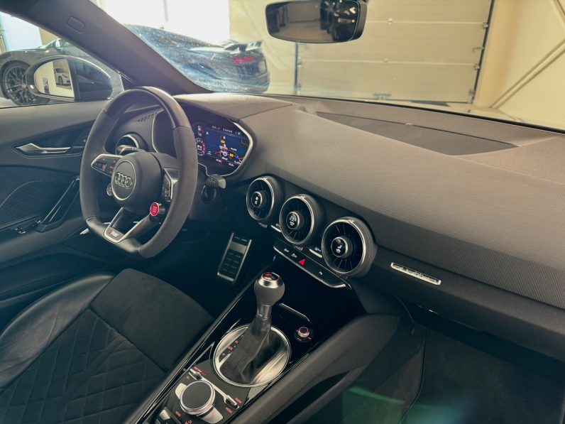 
								Audi TT RS Coupé 2.5 TFSI 400 CV S tronic 7 Quattro full									