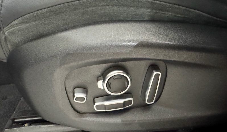 
								LAND ROVER RANGE ROVER SPORT II phase 2 SVR 5.0 V8 575 CH full									