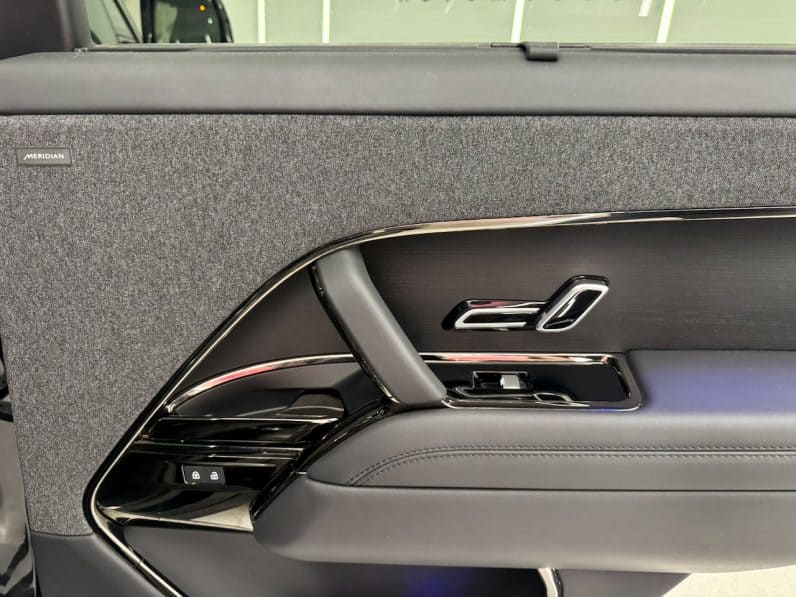 
								LAND ROVER RANGE ROVER SPORT III 3.0 510 AUTOBIOGRAPHY full									