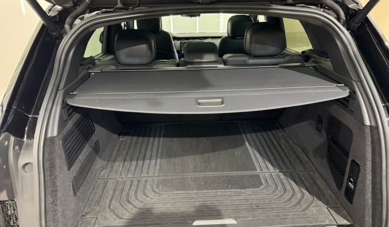 
								LAND ROVER RANGE ROVER SPORT III 3.0 510 AUTOBIOGRAPHY full									