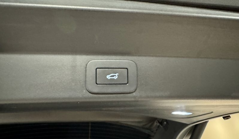 
								LAND ROVER RANGE ROVER SPORT III 3.0 510 AUTOBIOGRAPHY full									