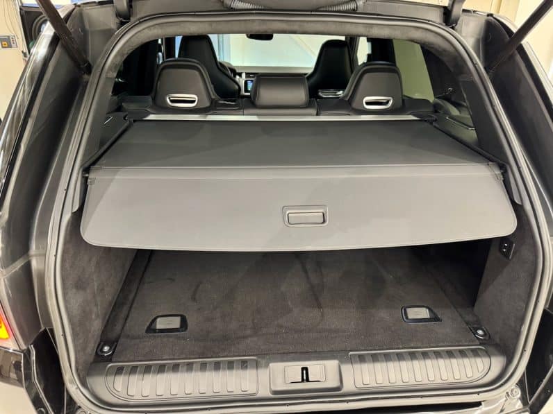 
								LAND ROVER RANGE ROVER SPORT II phase 2 SVR 5.0 V8 575 CH full									