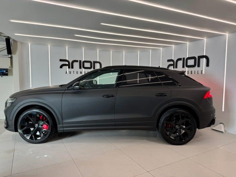 
								AUDI RSQ8 4.0 v8 TFSI 600 ch QUATTRO PACK RS DYNAMIC full									