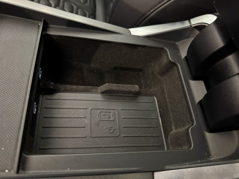 
								AUDI RSQ8 4.0 v8 TFSI 600 ch QUATTRO PACK RS DYNAMIC full									