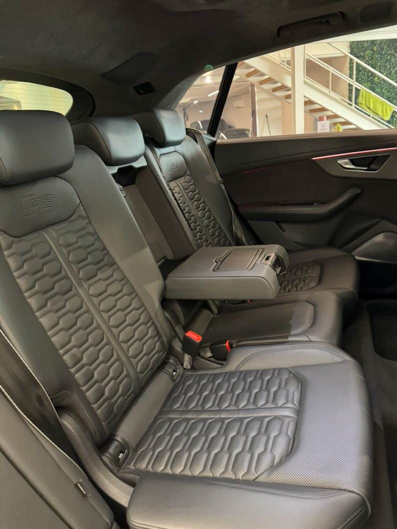 
								AUDI RSQ8 4.0 v8 TFSI 600 ch QUATTRO PACK RS DYNAMIC full									