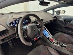 
										LAMBORGHINI HURACAN 5.2 V10 LP 640-4 EVO full									
