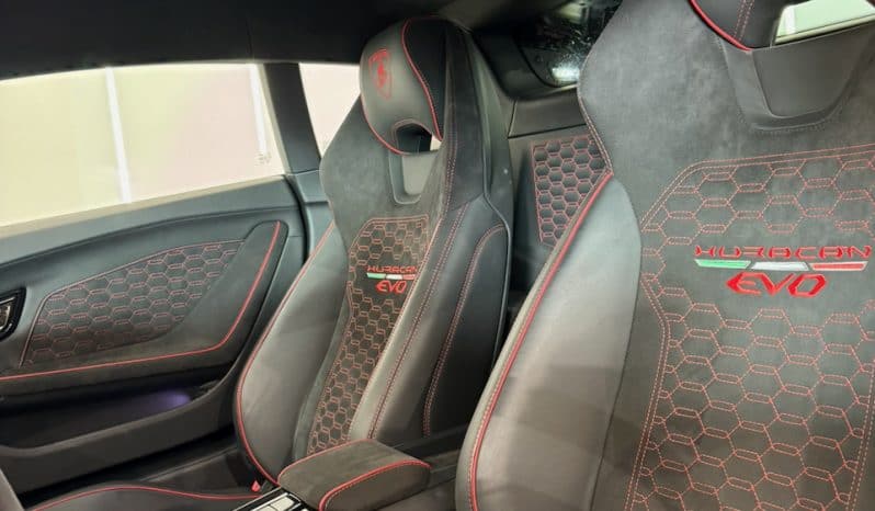 
								LAMBORGHINI HURACAN 5.2 V10 LP 640-4 EVO full									