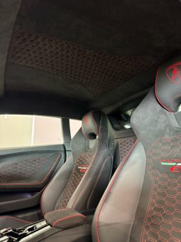 
										LAMBORGHINI HURACAN 5.2 V10 LP 640-4 EVO full									