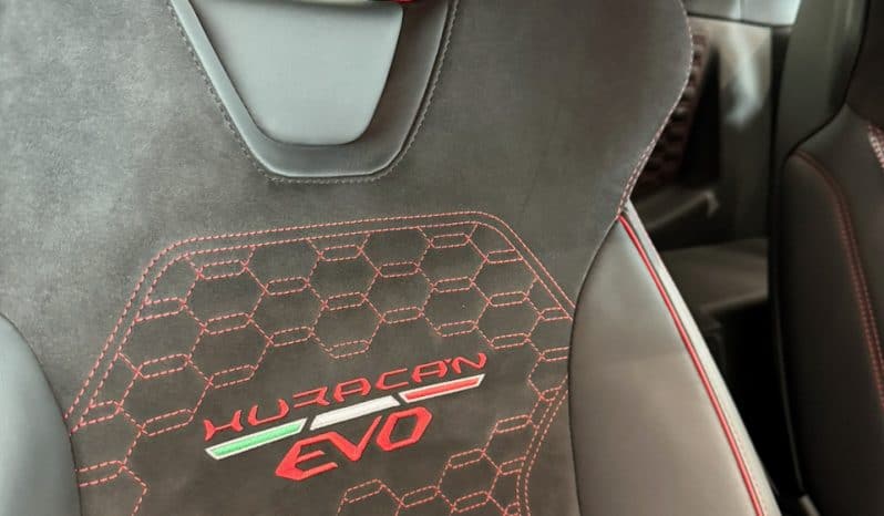 
								LAMBORGHINI HURACAN 5.2 V10 LP 640-4 EVO full									