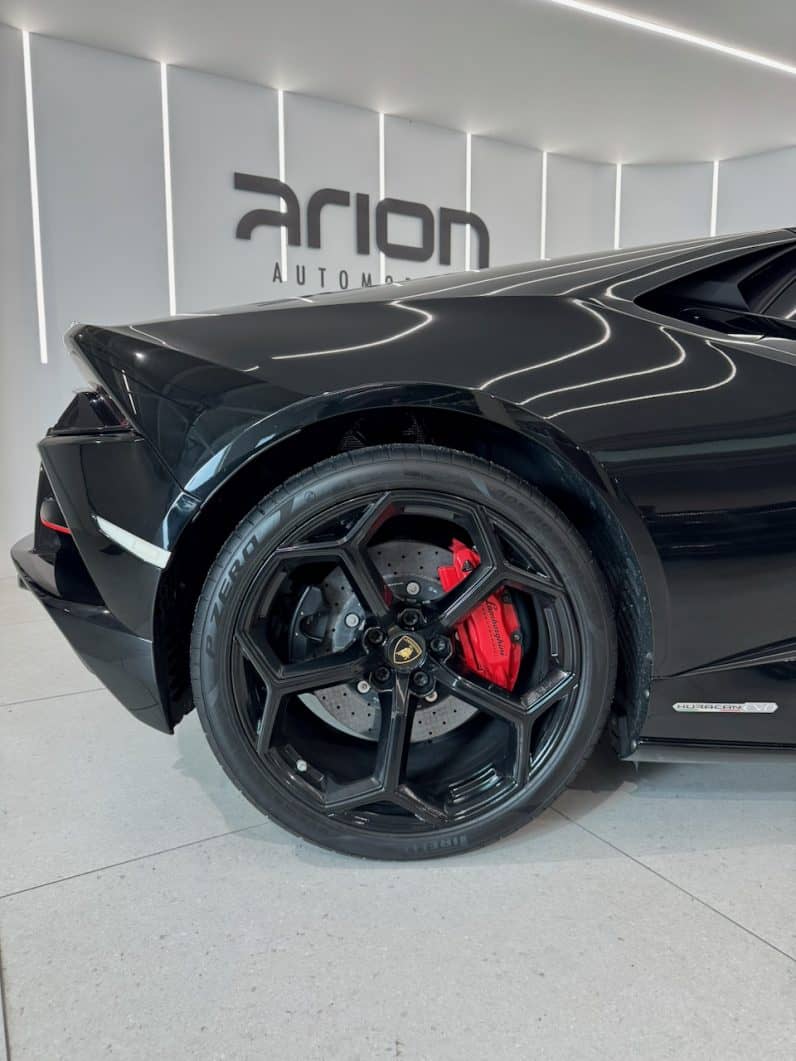 
								LAMBORGHINI HURACAN 5.2 V10 LP 640-4 EVO full									