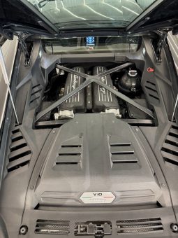 
										LAMBORGHINI HURACAN 5.2 V10 LP 640-4 EVO full									