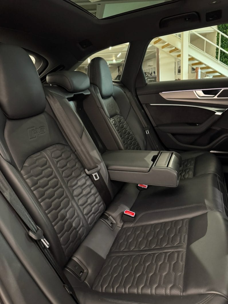 
								AUDI RS6 IV 4.0 TFSI 600 CH QUATTRO TIPTRONIC 8 full									