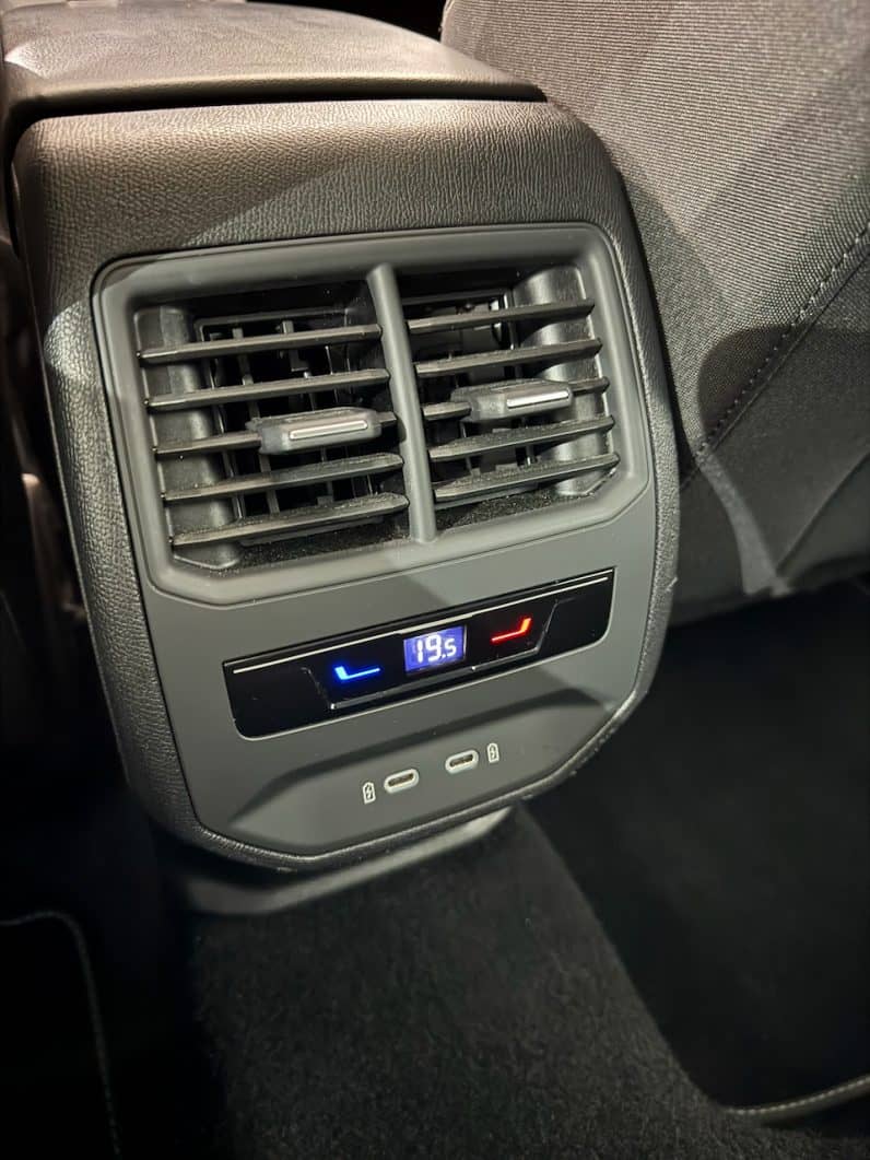 
								Seat Leon 1.0 ETSI MILD HYBRIDE 110 CV URBAN full									