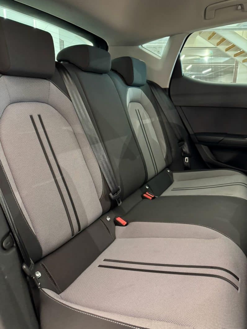 
								Seat Leon 1.0 ETSI MILD HYBRIDE 110 CV URBAN full									