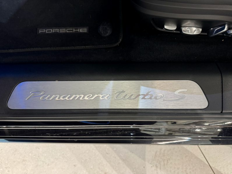 
								PORSCHE PANAMERA SPORT TURISMO TURBO S E-HYBRID 4.0 V8 PDK8 700 CH full									