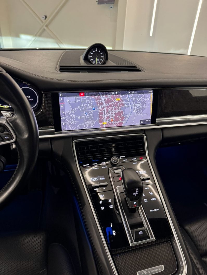 
								PORSCHE PANAMERA SPORT TURISMO TURBO S E-HYBRID 4.0 V8 PDK8 700 CH full									