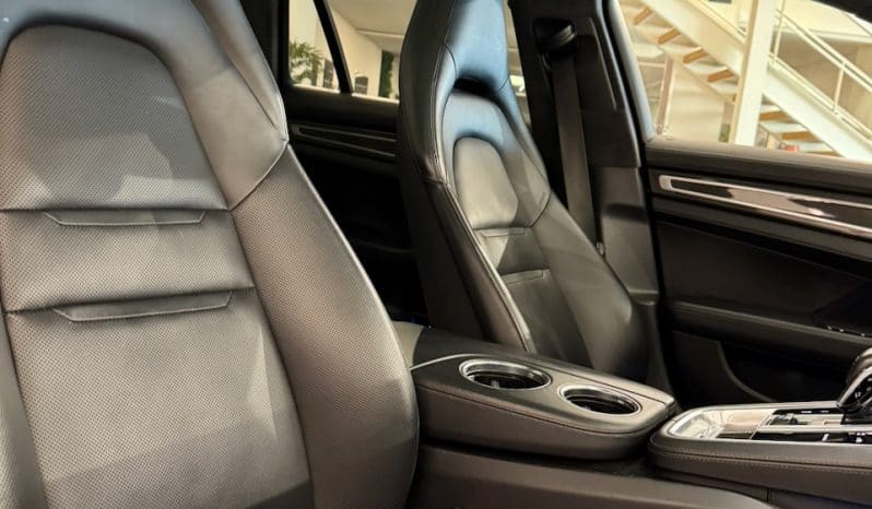 
								PORSCHE PANAMERA SPORT TURISMO TURBO S E-HYBRID 4.0 V8 PDK8 700 CH full									