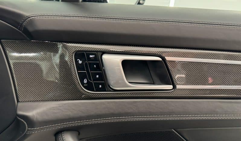 
								PORSCHE PANAMERA SPORT TURISMO TURBO S E-HYBRID 4.0 V8 PDK8 700 CH full									