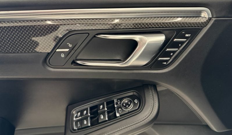 
								PORSCHE MACAN TURBO 3.6 V6 PDK 400 CH full									