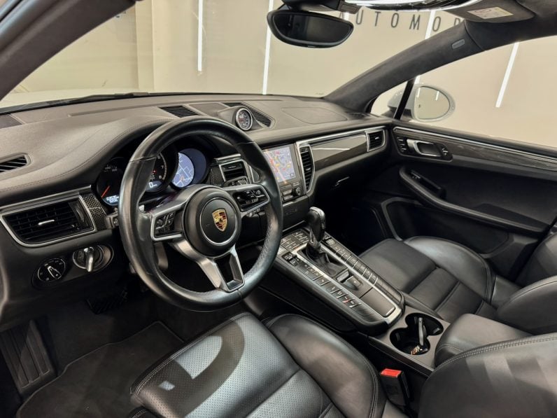
								PORSCHE MACAN TURBO 3.6 V6 PDK 400 CH full									