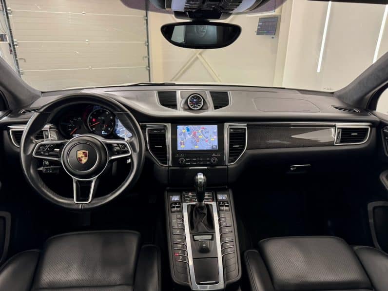 
								PORSCHE MACAN TURBO 3.6 V6 PDK 400 CH full									