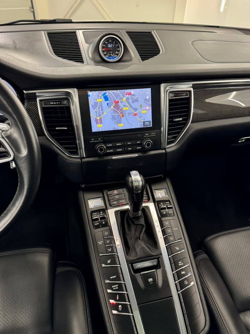 
								PORSCHE MACAN TURBO 3.6 V6 PDK 400 CH full									