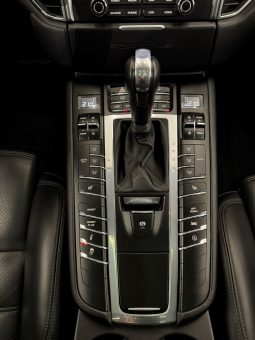 
										PORSCHE MACAN TURBO 3.6 V6 PDK 400 CH full									