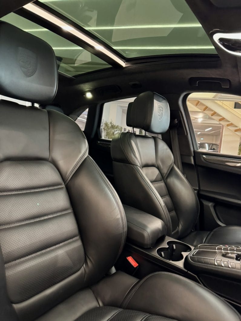 
								PORSCHE MACAN TURBO 3.6 V6 PDK 400 CH full									