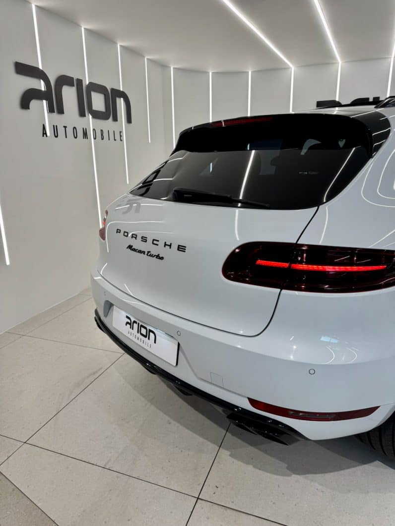 
								PORSCHE MACAN TURBO 3.6 V6 PDK 400 CH full									