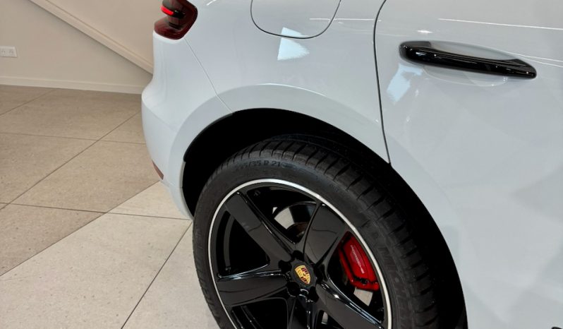 
								PORSCHE MACAN TURBO 3.6 V6 PDK 400 CH full									