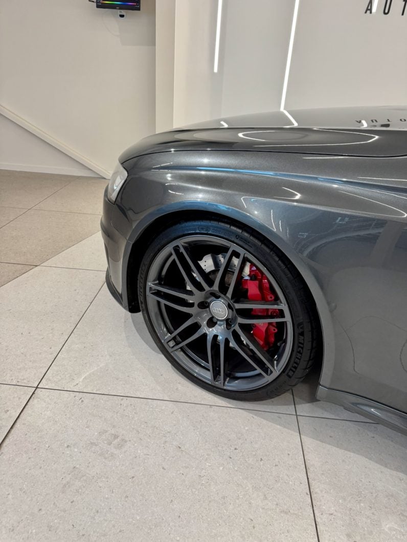 
								AUDI RS4 Quattro (B8) Avant 4.2 TFSi V8 S-Tronic 450 cv full									