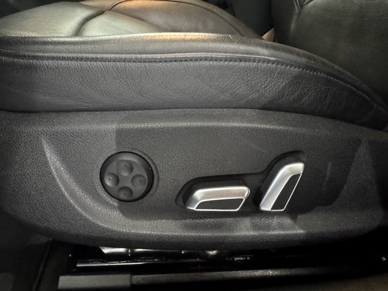 
								AUDI RS4 Quattro (B8) Avant 4.2 TFSi V8 S-Tronic 450 cv full									