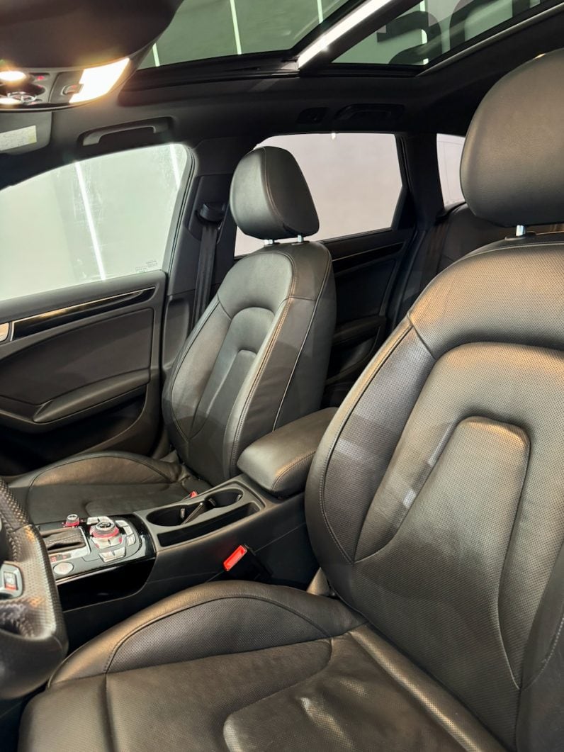 
								AUDI RS4 Quattro (B8) Avant 4.2 TFSi V8 S-Tronic 450 cv full									