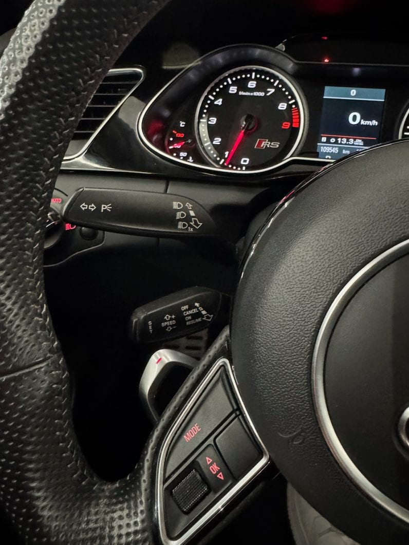 
								AUDI RS4 Quattro (B8) Avant 4.2 TFSi V8 S-Tronic 450 cv full									