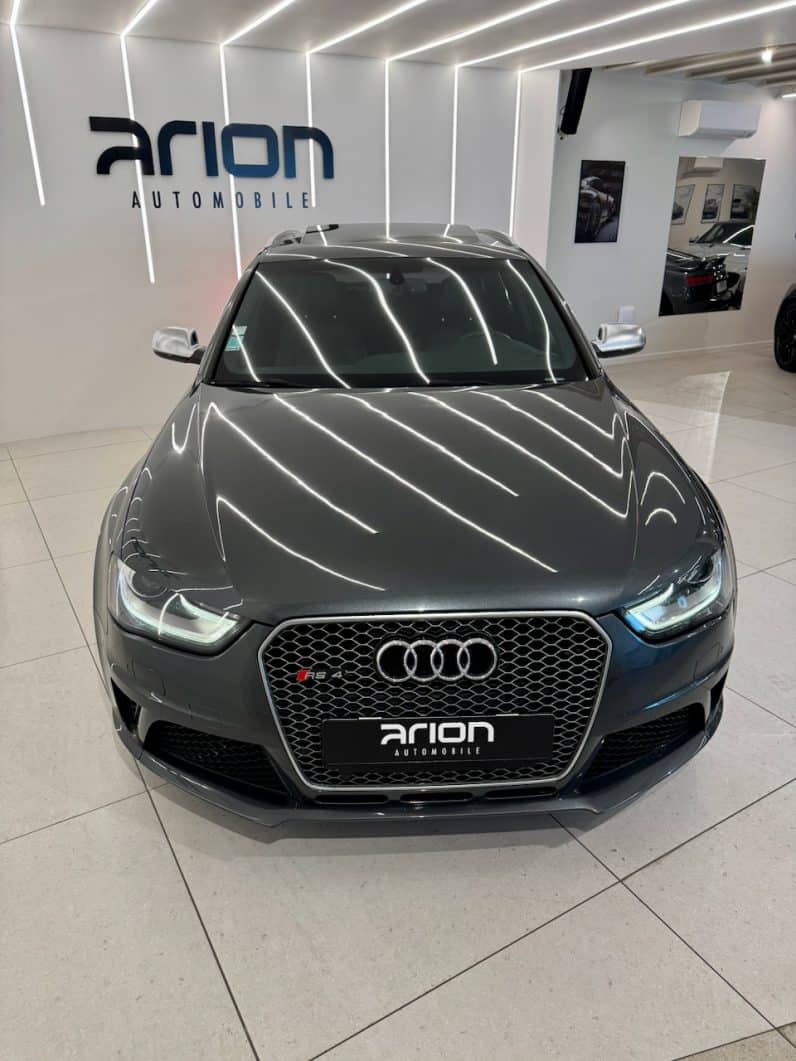 
								AUDI RS4 Quattro (B8) Avant 4.2 TFSi V8 S-Tronic 450 cv full									