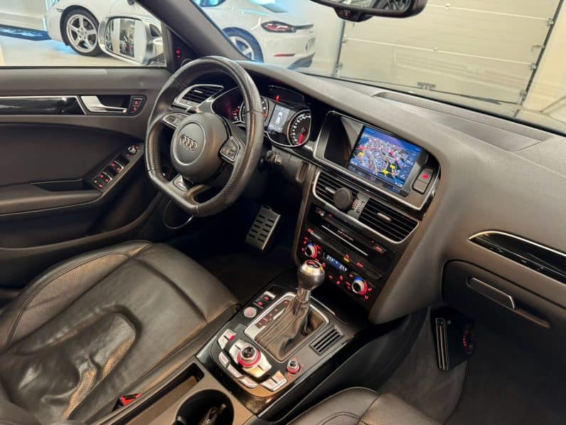 
								AUDI RS4 Quattro (B8) Avant 4.2 TFSi V8 S-Tronic 450 cv full									