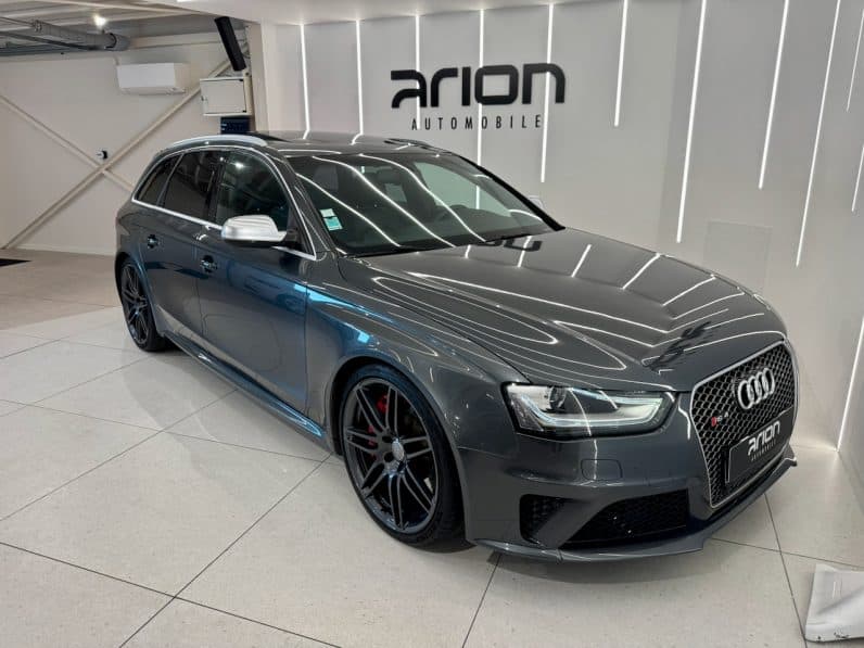 
								AUDI RS4 Quattro (B8) Avant 4.2 TFSi V8 S-Tronic 450 cv full									