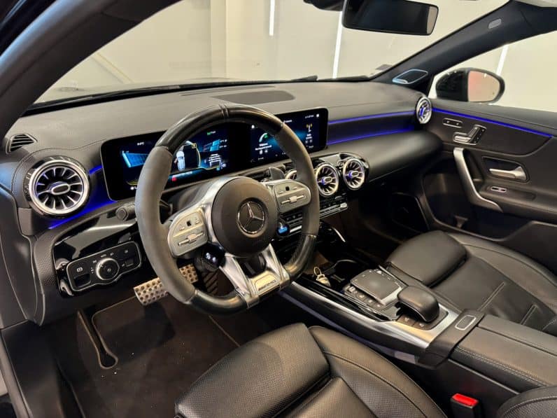 
								MERCEDES-BENZ Classe A 45 S AMG 2.0 Ti 4MATIC 8G-DCT 421 cv full									